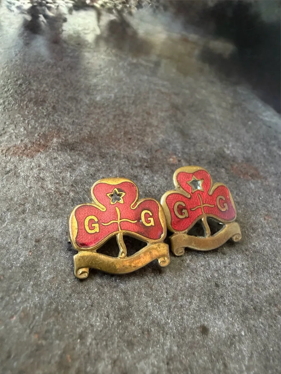 vintage Girl Guides "Land Ranger" promise badge - Image 1