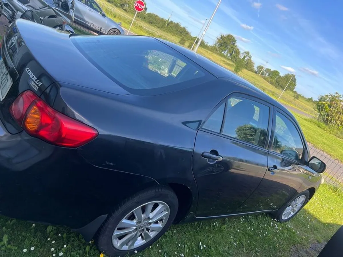 CARS COROLLA 1.4 petrol very clean inside and outside - Image 2