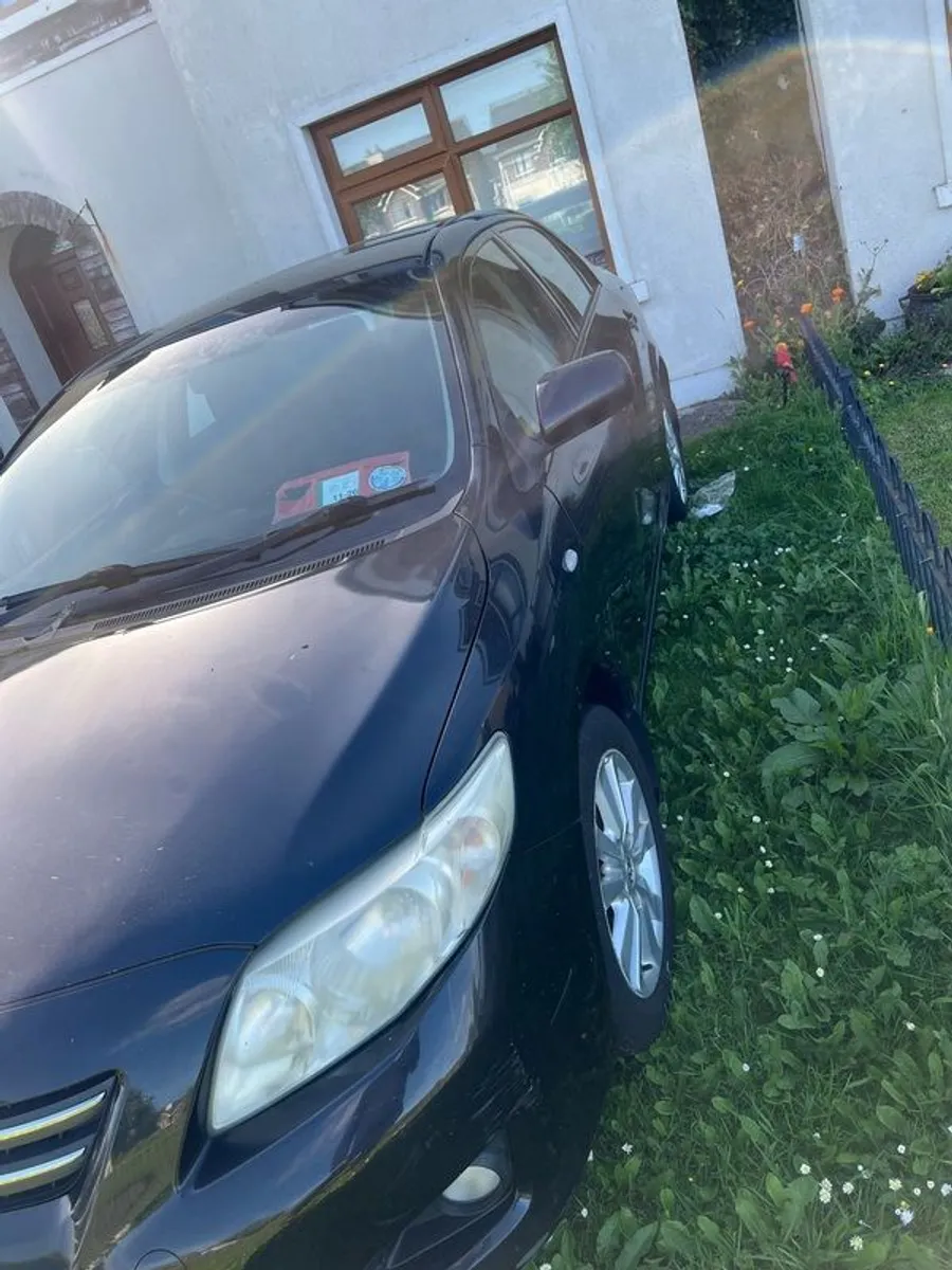 CARS COROLLA 1.4 petrol very clean inside and outside - Image 3