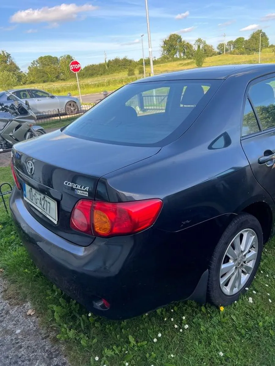 CARS COROLLA 1.4 petrol very clean inside and outside - Image 4