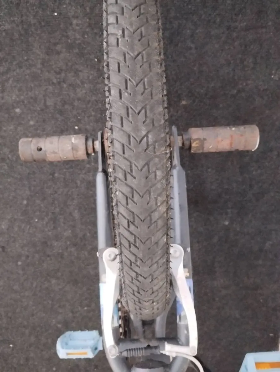 Boys 20inch BMX - Image 3