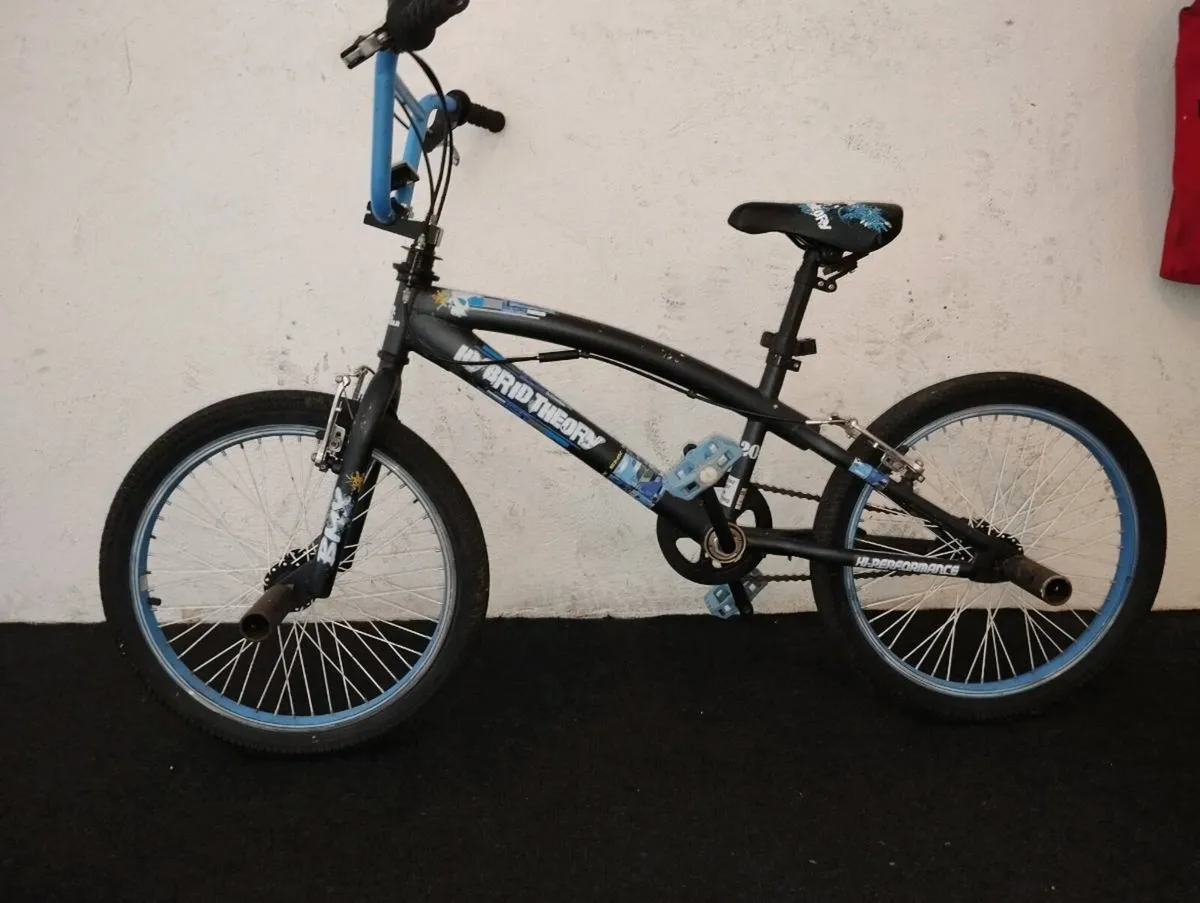 Boys 20inch BMX - Image 2