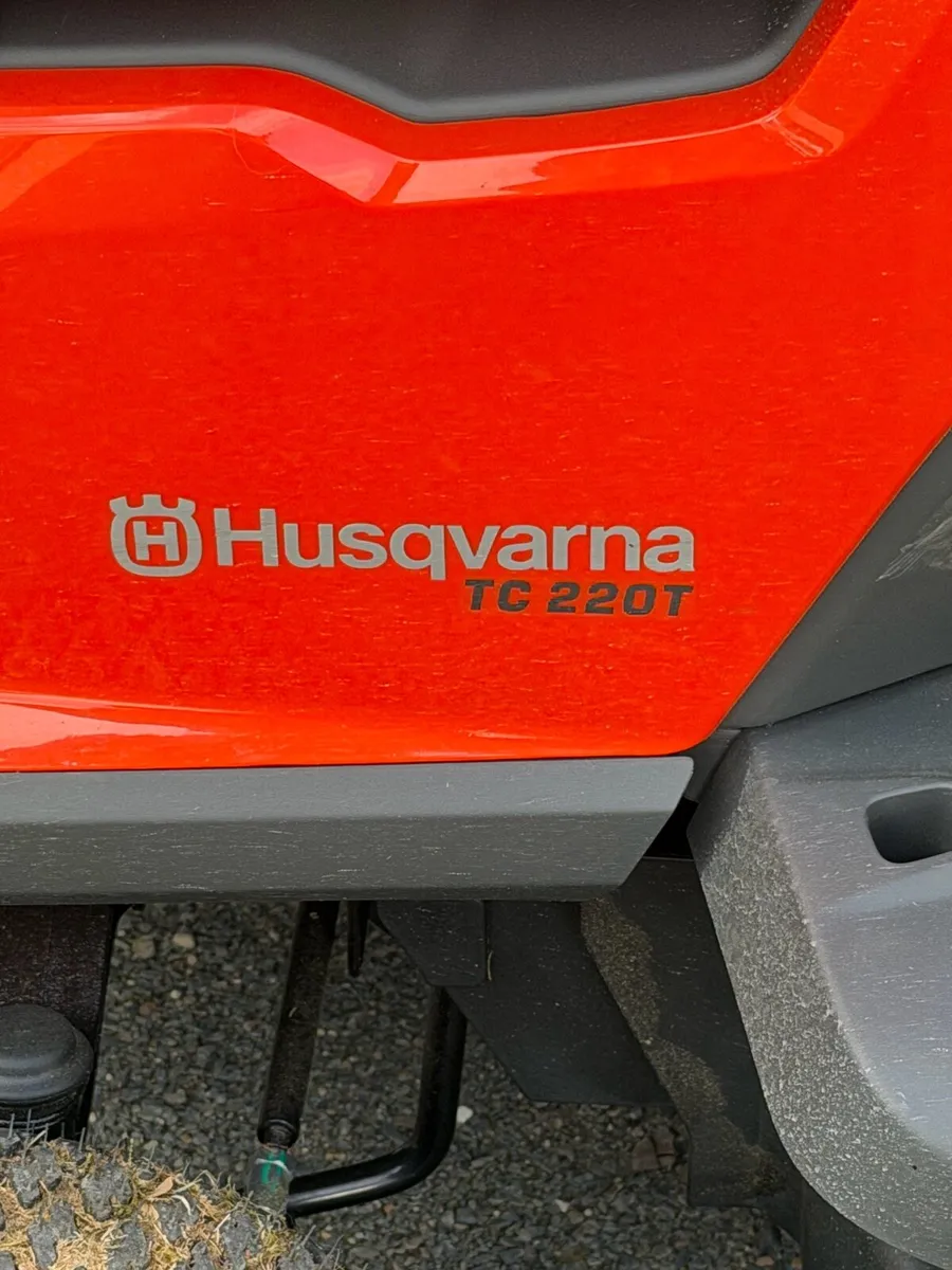 husqvarna ride on mower - Image 2