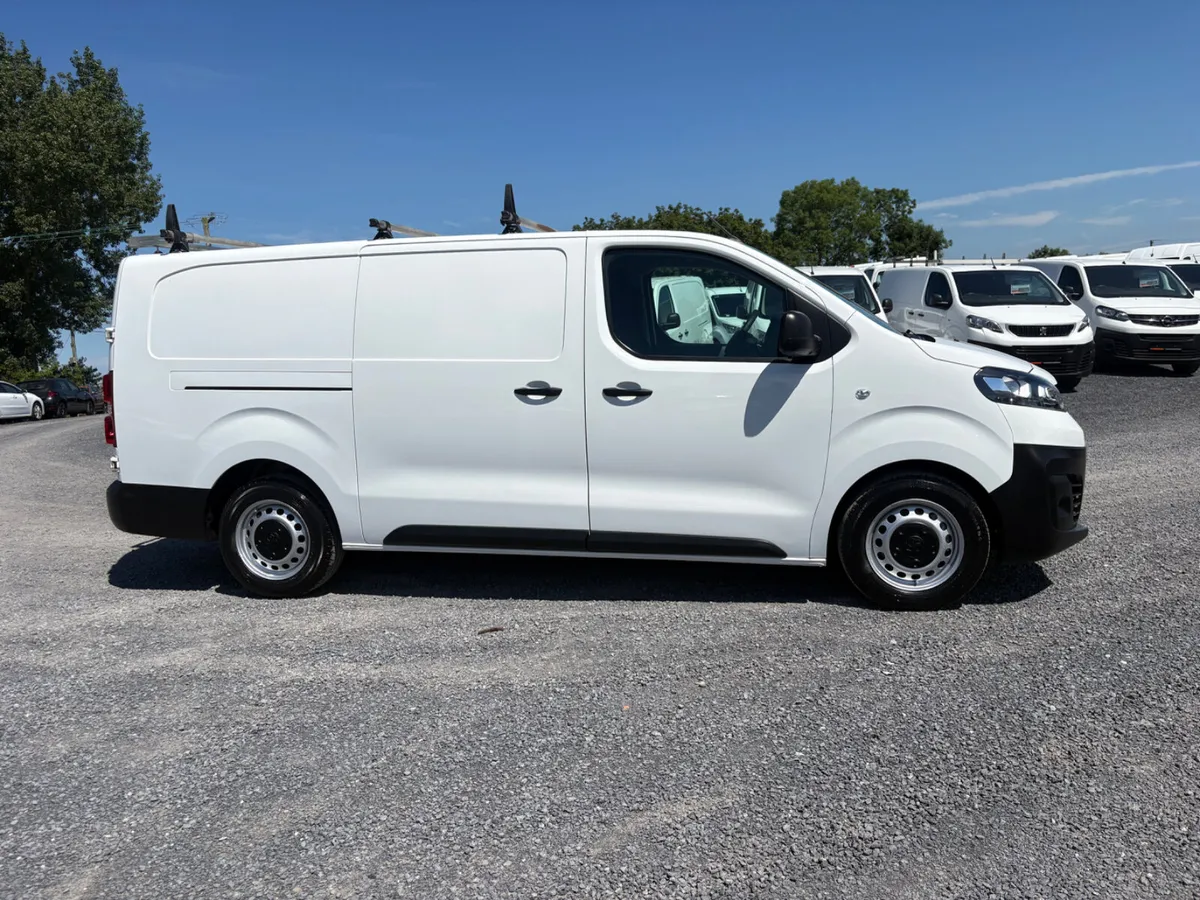 Vauxhall Vivaro - Image 3