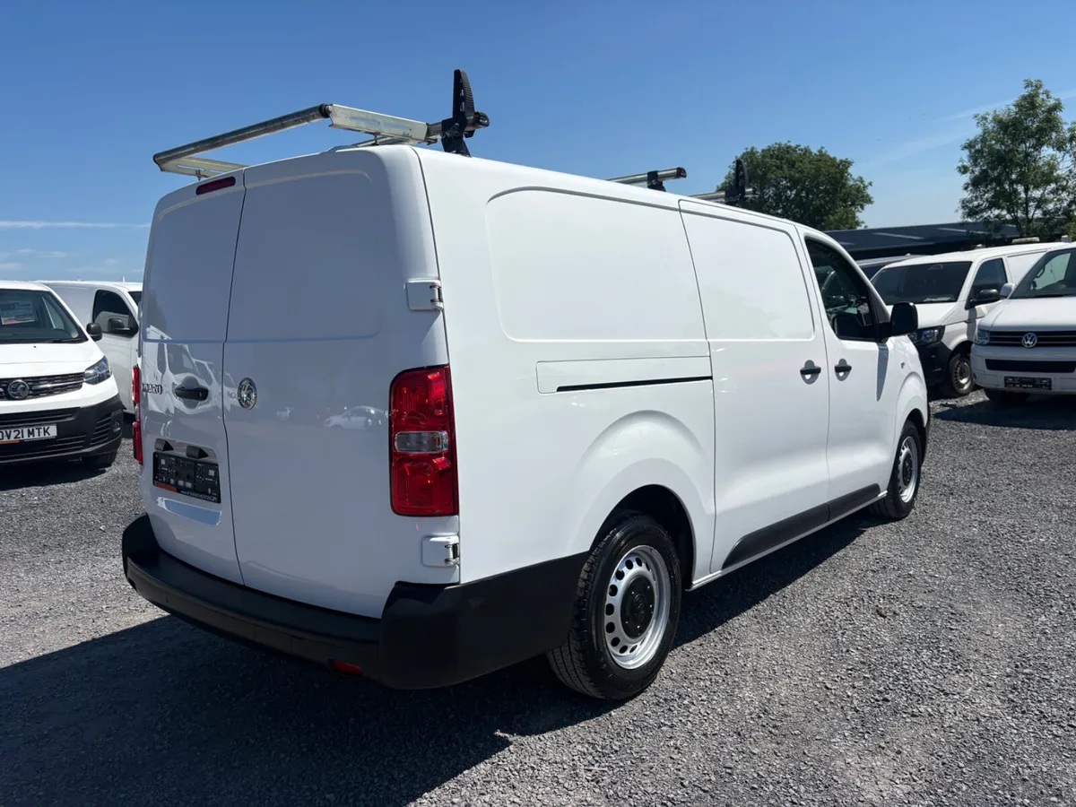 Vauxhall Vivaro - Image 2