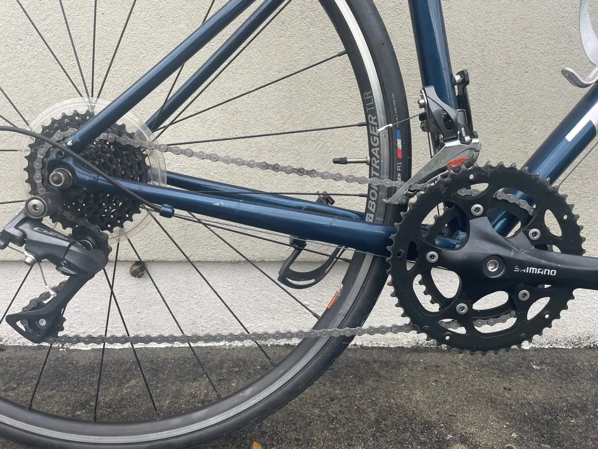 TREK Road Bike - Image 4