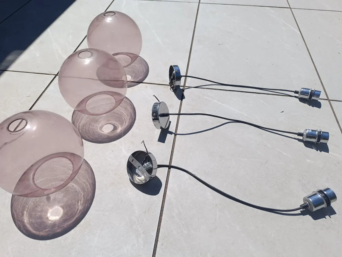3 x Kitchen Pendant lights - Image 1