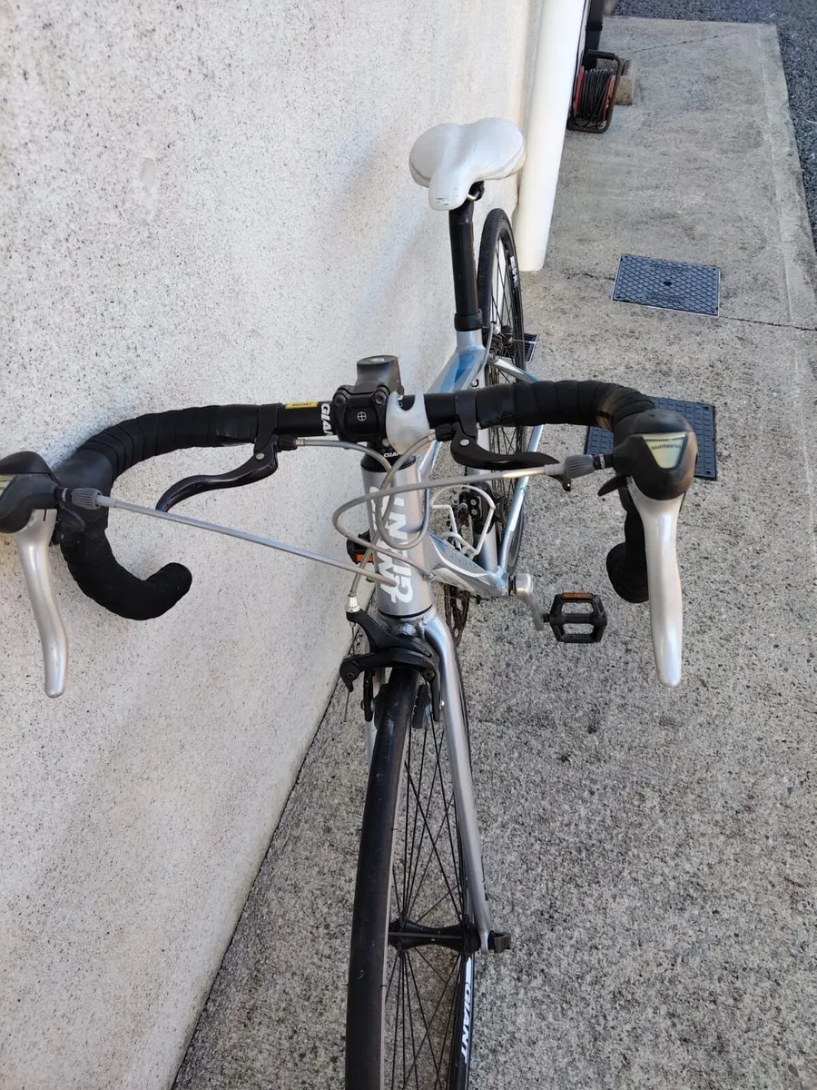 Giant Avail 5 XS Road Bike - Image 3