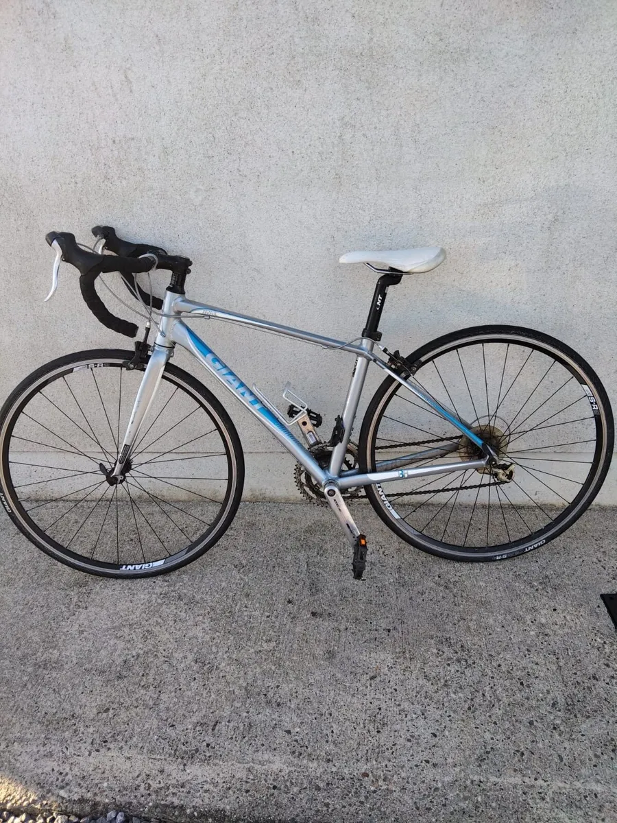 Giant Avail 5 XS Road Bike - Image 2