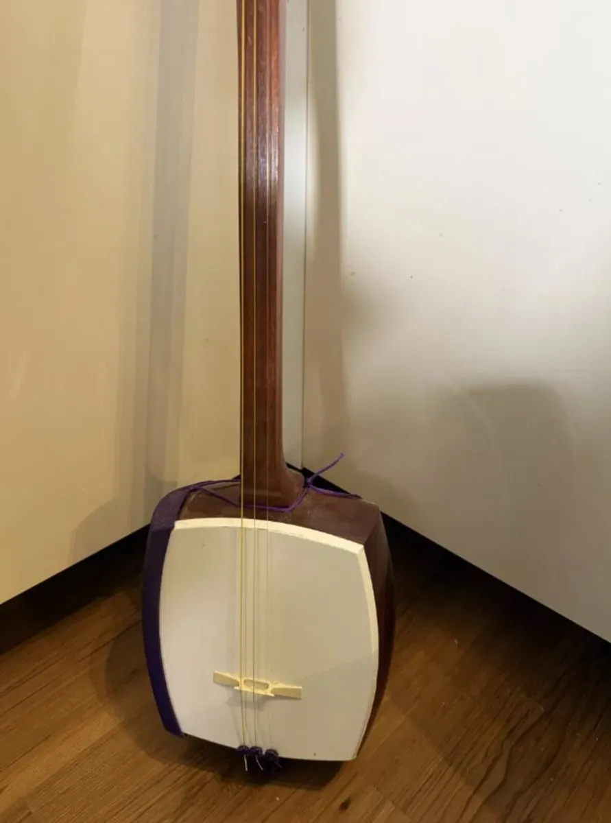 Shamisen – Traditional Japanese Three-String Lute - Image 1