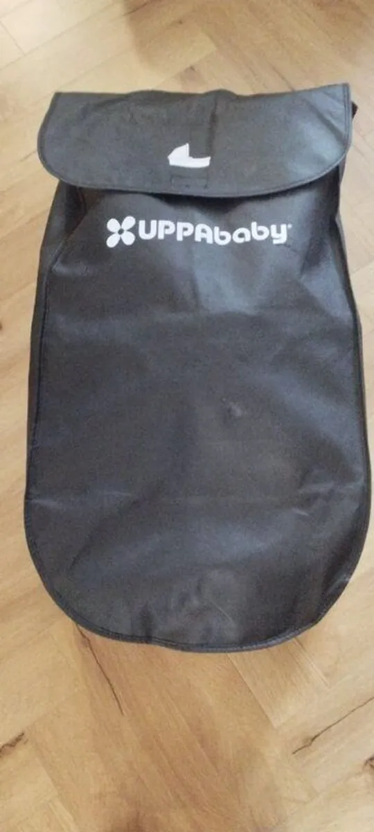 Uppababy Vista toddler seat, bassinet, accessories - Image 3