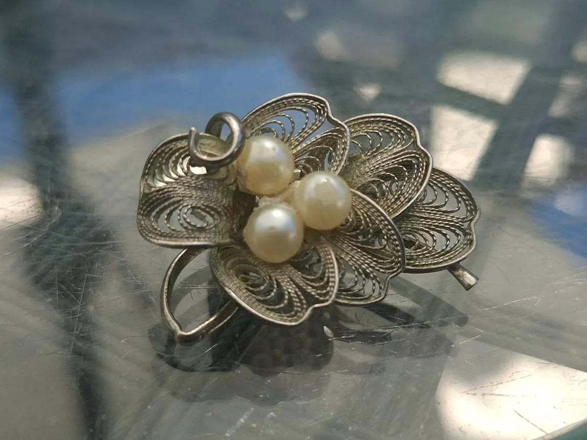 Beautiful old Silver Broach with Pearls - Image 4
