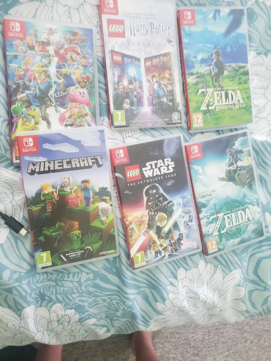 Nintendo Switch with games - Image 4