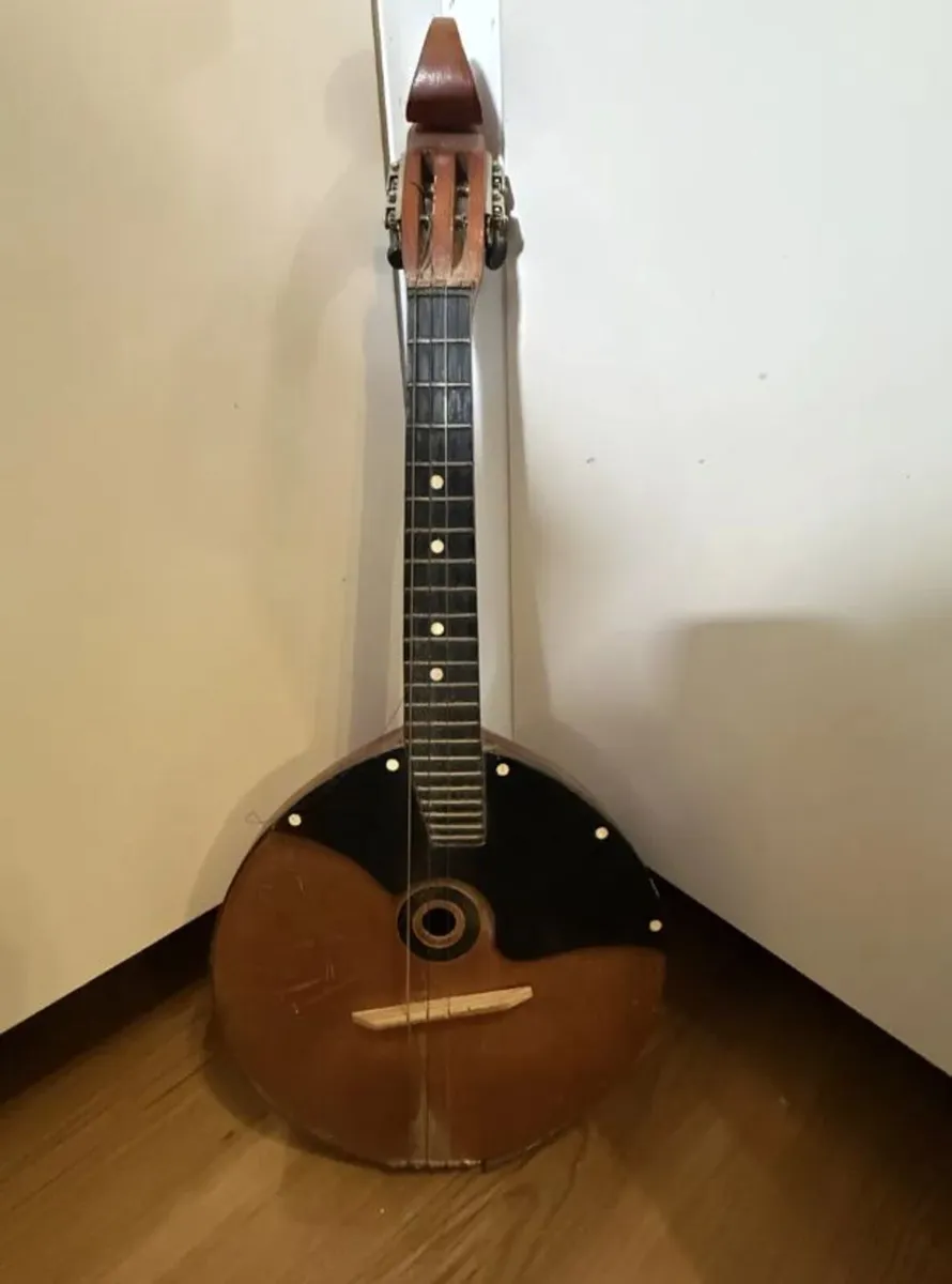 Vintage Ukrainian Domra – Restoration Project - Image 1