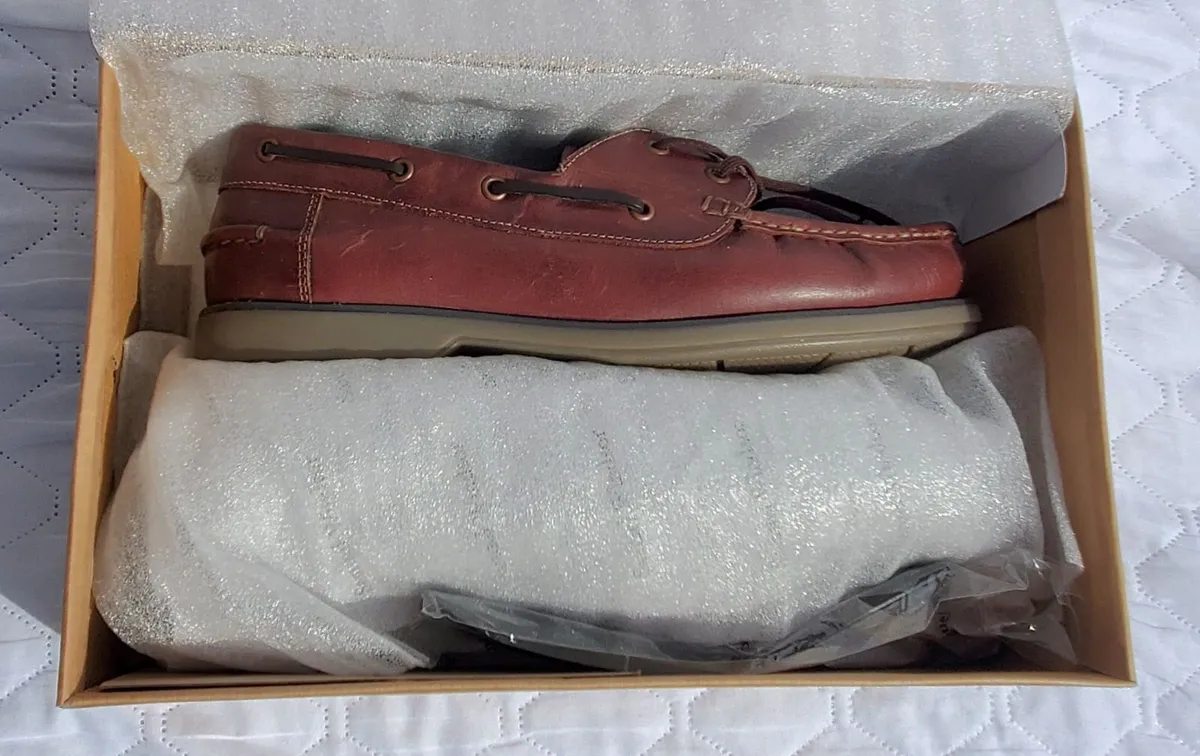 NEW  Samual Windsor Leather Shoes size 8 NEW - Image 3