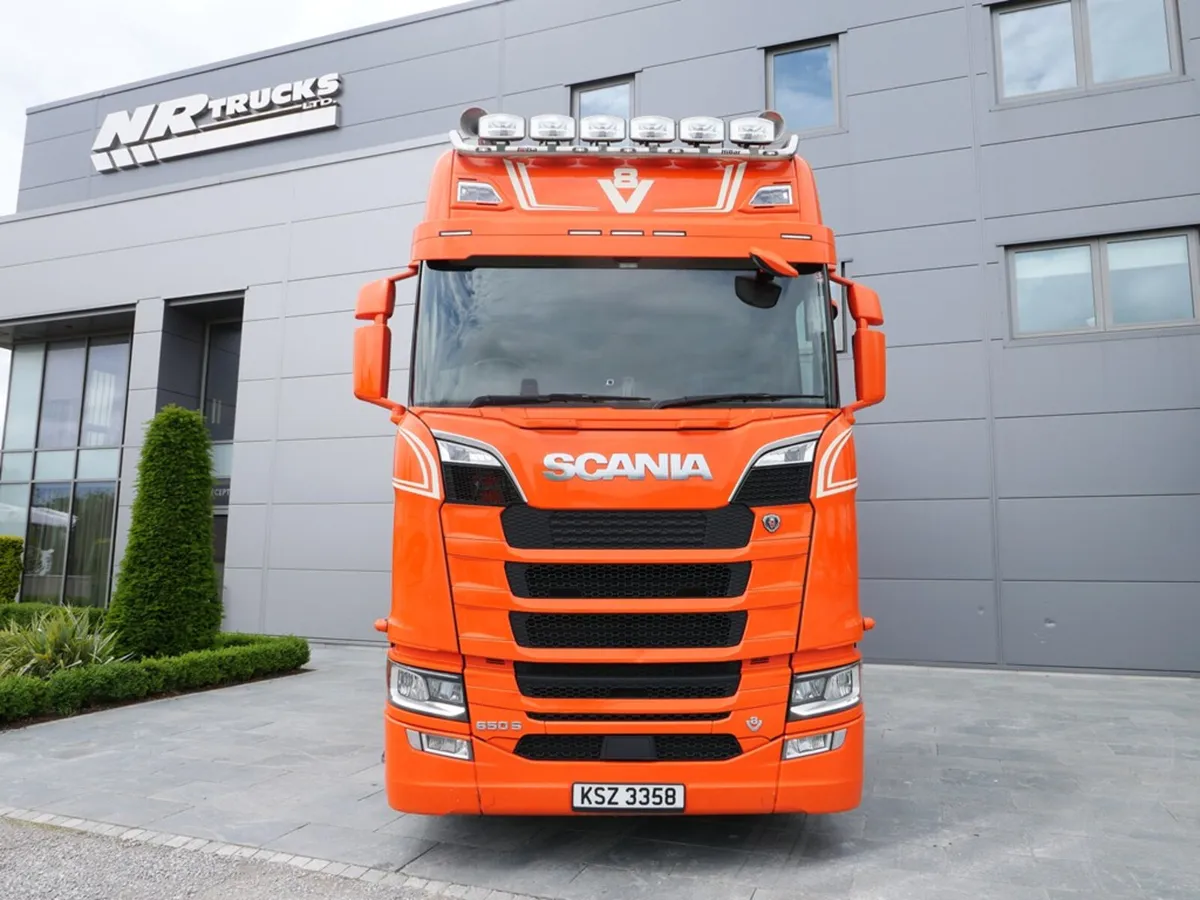 Scania 650S - Highline - 6x2 - T1-03249 - 2022 - Image 2