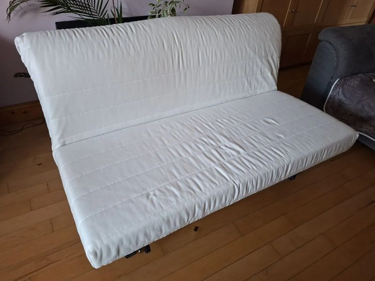 2 seater sofa bed - Image 2