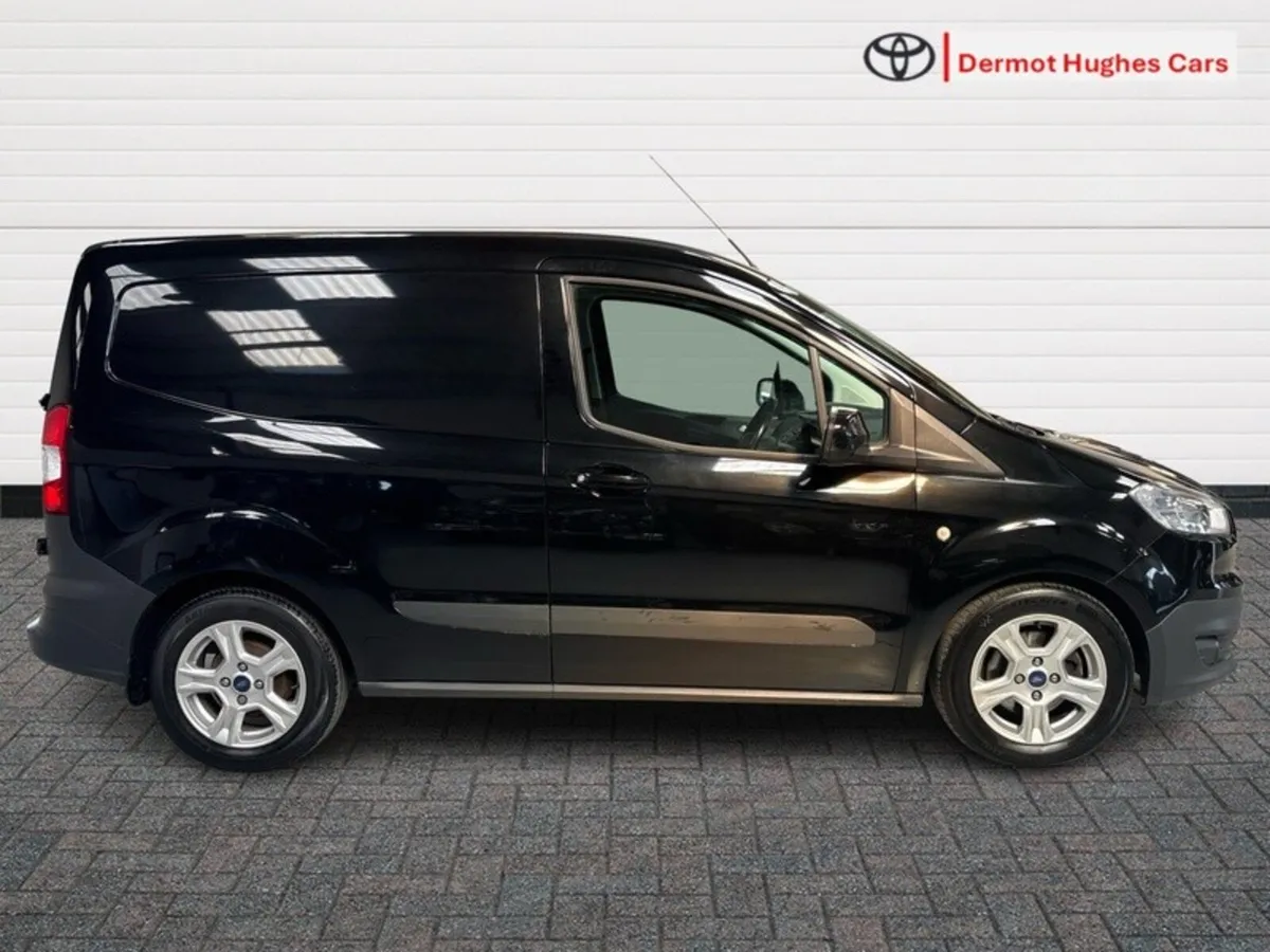 Ford Transit Courier TREND 1.5 TD 75PS 5SPEED 3DR - Image 3