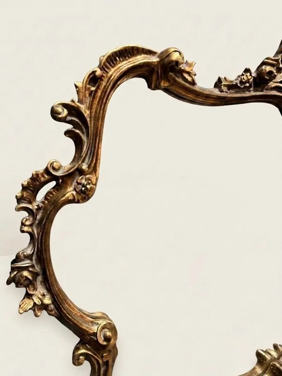 Ornate Louis XV Style Horizontal Gilt Mirror - Image 2