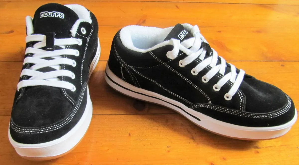 Size 8 Duffs 1 Strombolie  new boxed unused. - Image 2