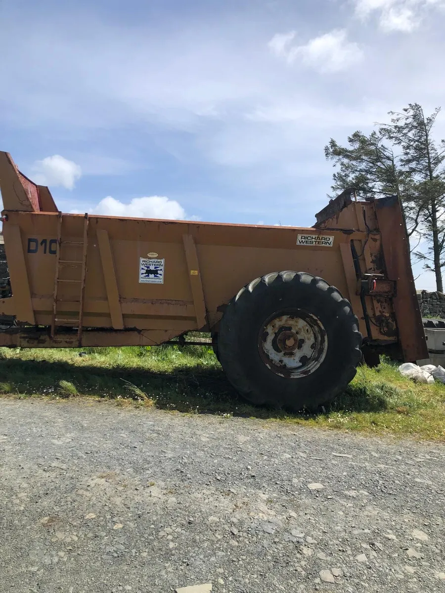 RICHARD WESTERN D10 REAR DISCHARGE - IN CLARE - Image 2
