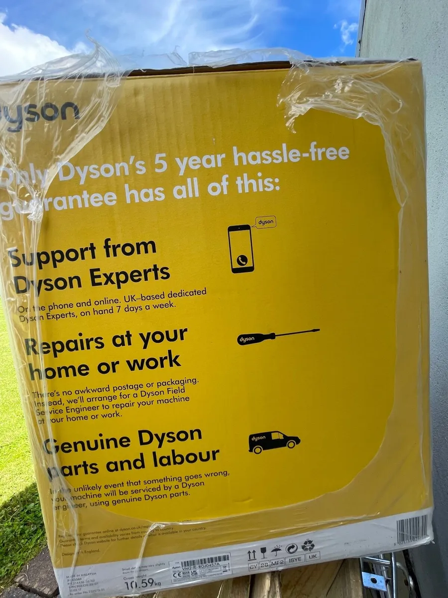 Dyson Vacuum cleaner - Image 3