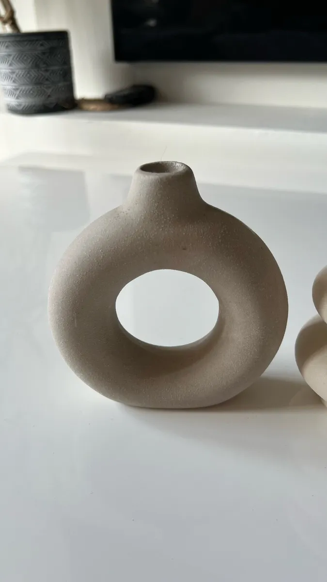Set of 3 Decorative Ceramic Vases - Image 4