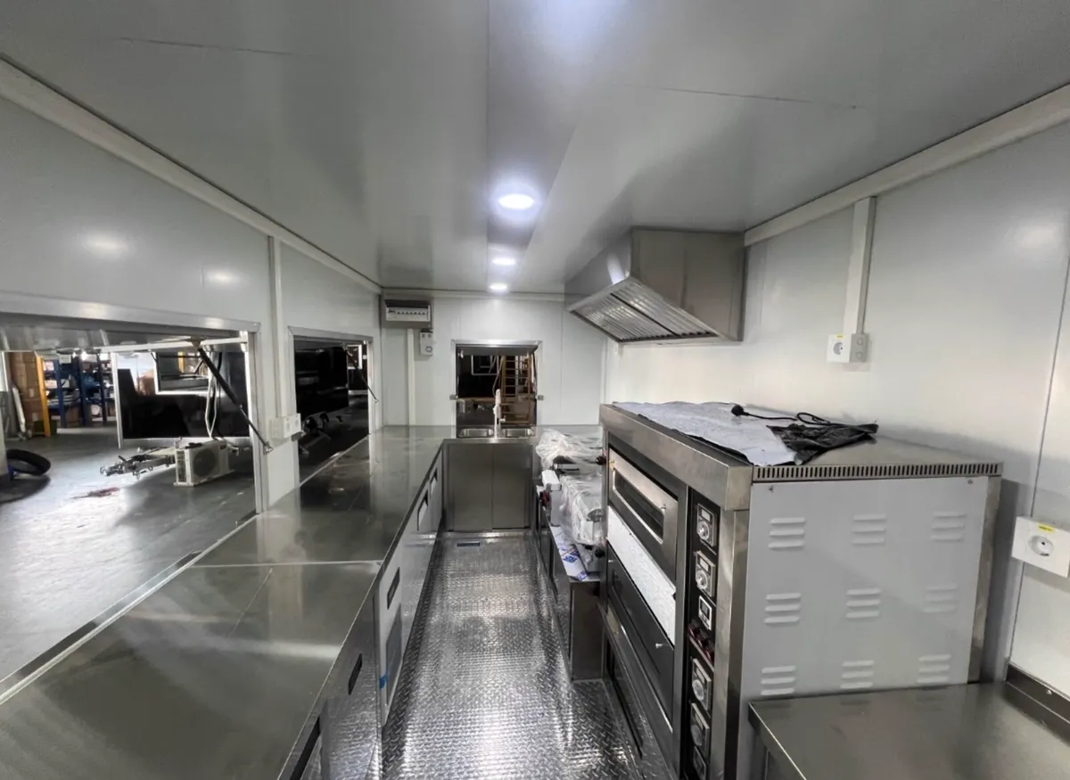 Food trailer - Image 4
