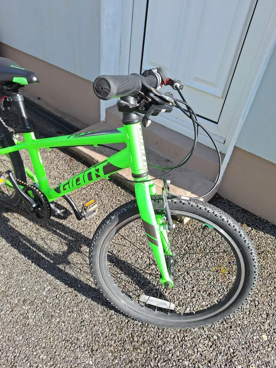 Giant Arx lightweigh bike 20' immaculate condition - Image 4