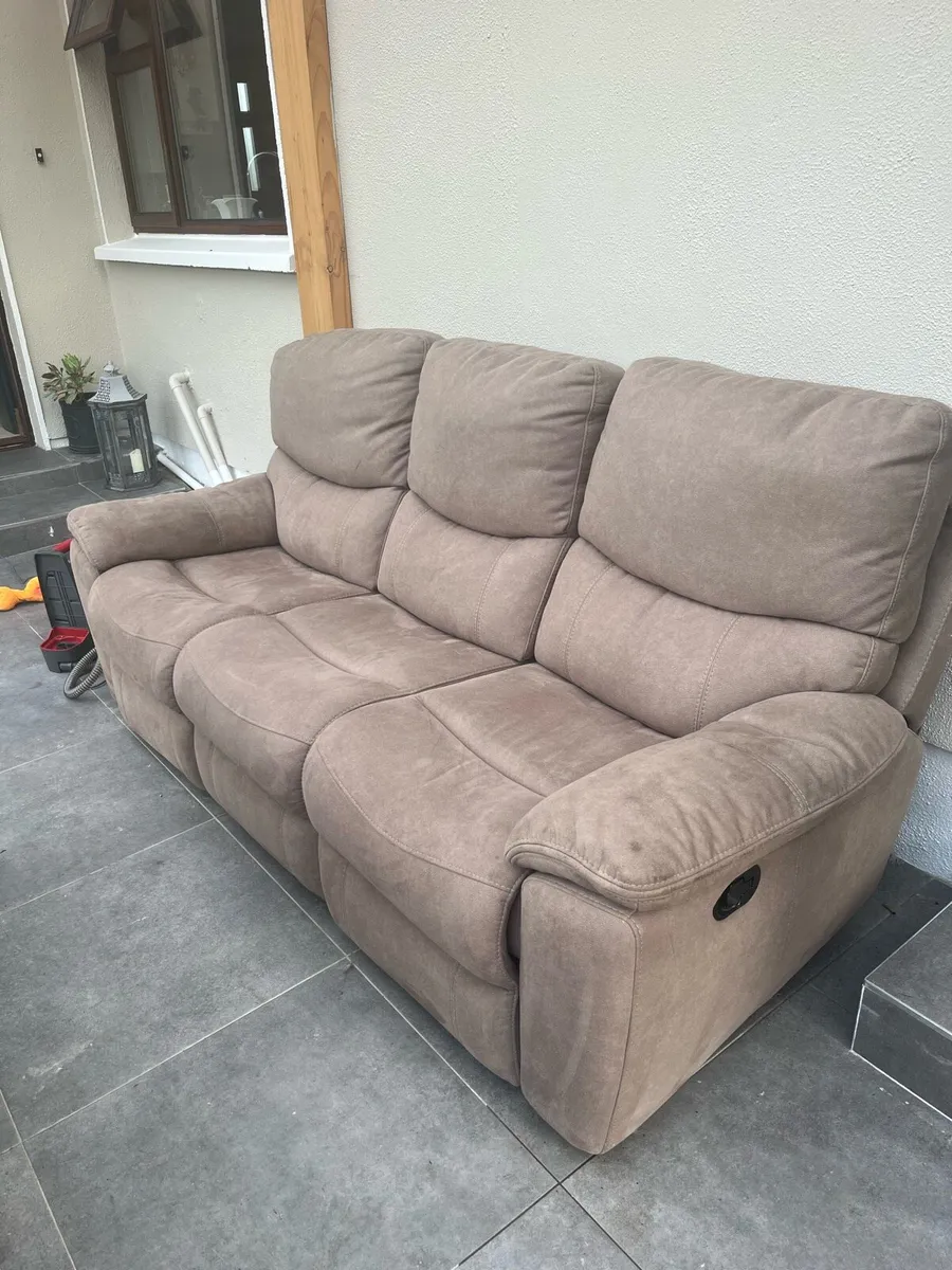Recliner Couch - Image 4