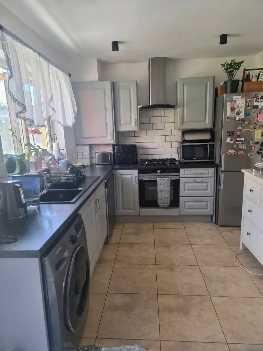 Full Kitchen witch aplietes