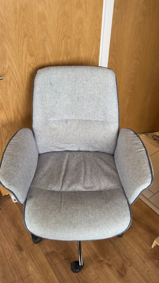 Office chair - Image 2