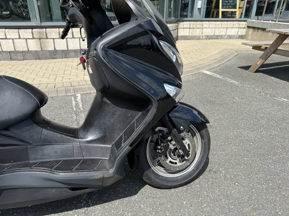 2017 Burgman 125 Scooter - Image 2