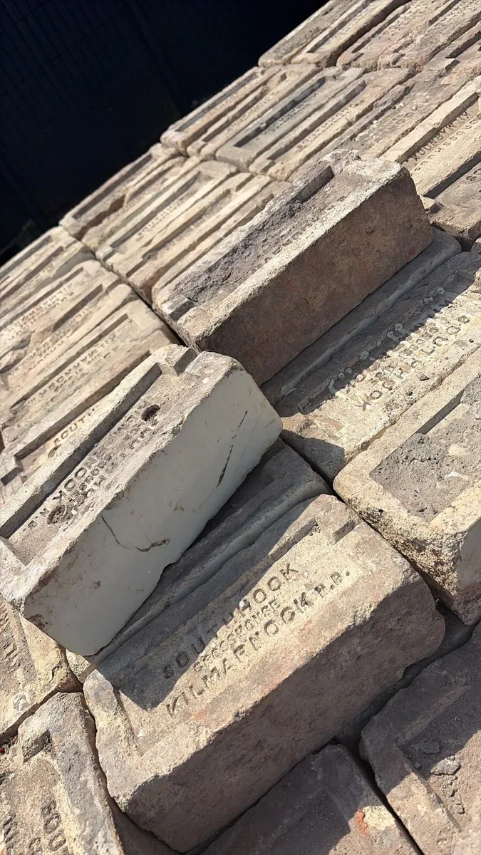 Reclaimed cream London brick - Image 2