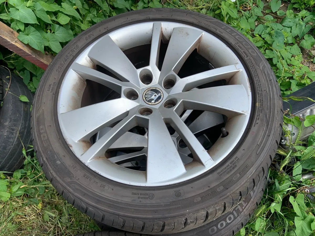 18 inche 2018  Skoda alloys  new tyres - Image 2