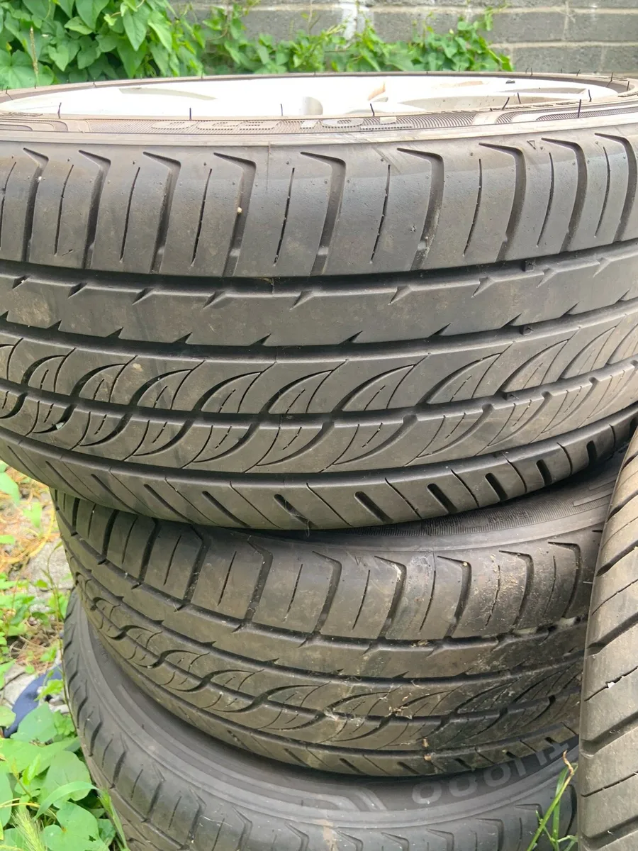 18 inche 2018  Skoda alloys  new tyres - Image 3