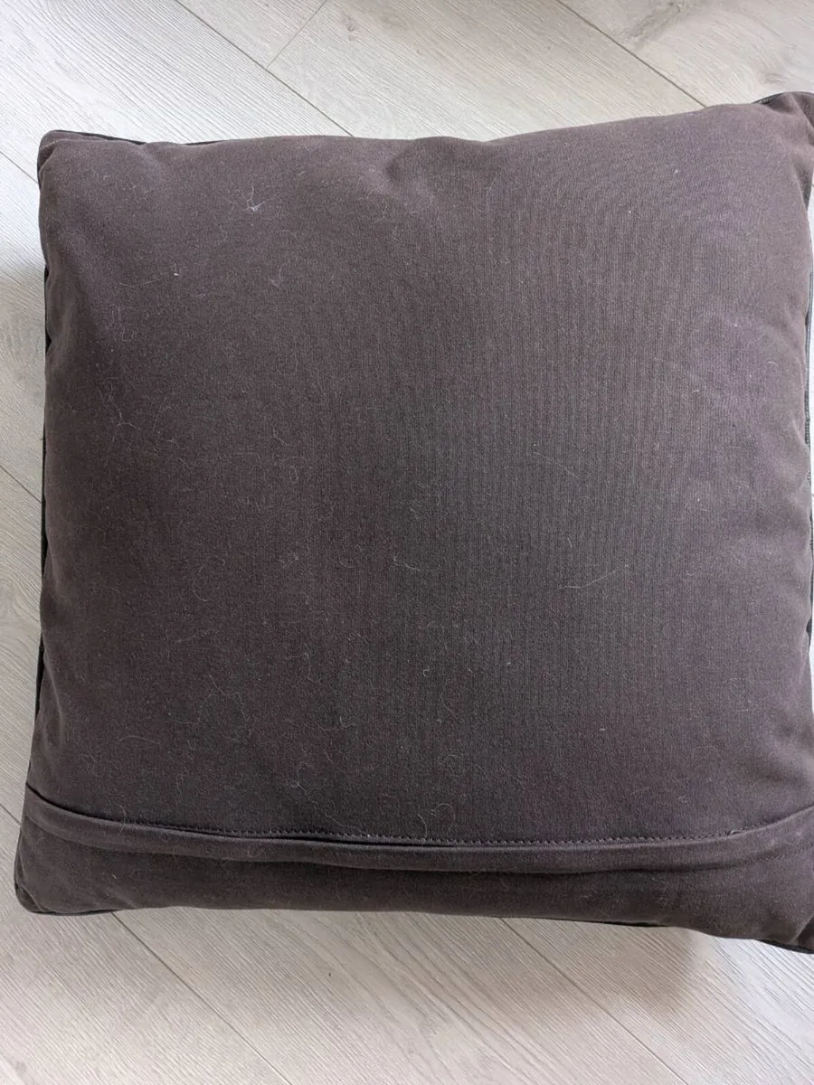 Leather cushions - Image 3