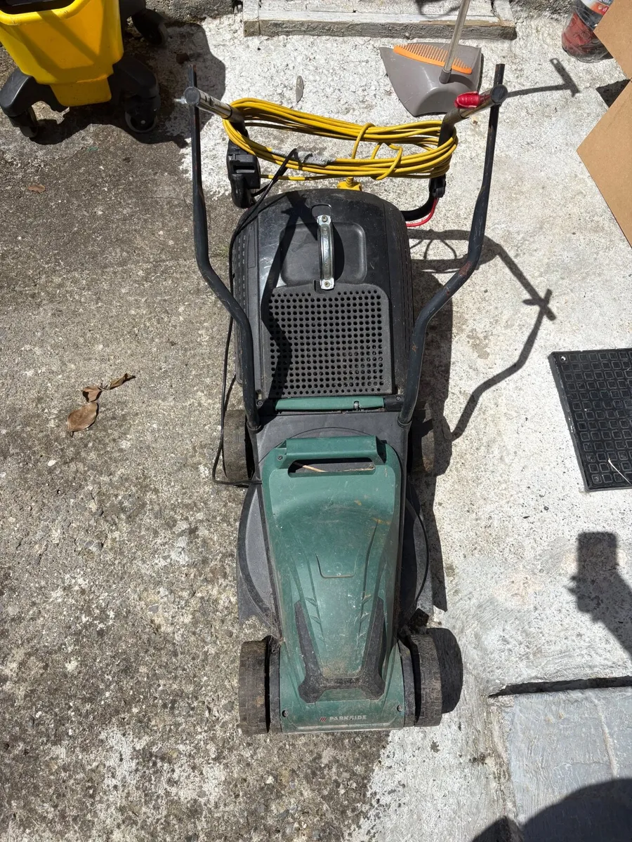 Grass cutting - Image 2