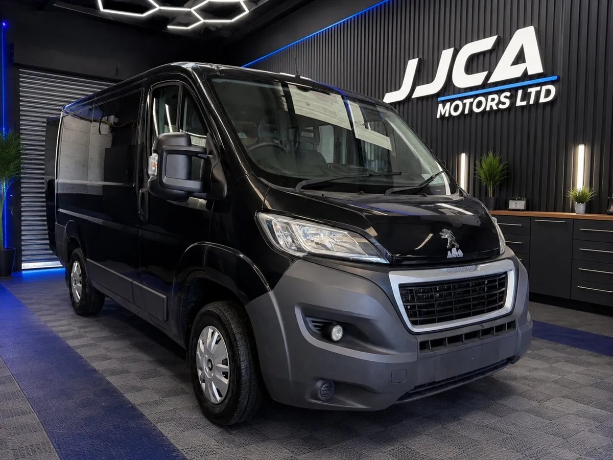 Peugeot Boxer 2015 7 SEATER CREW CAB 2.2 6 SPEED