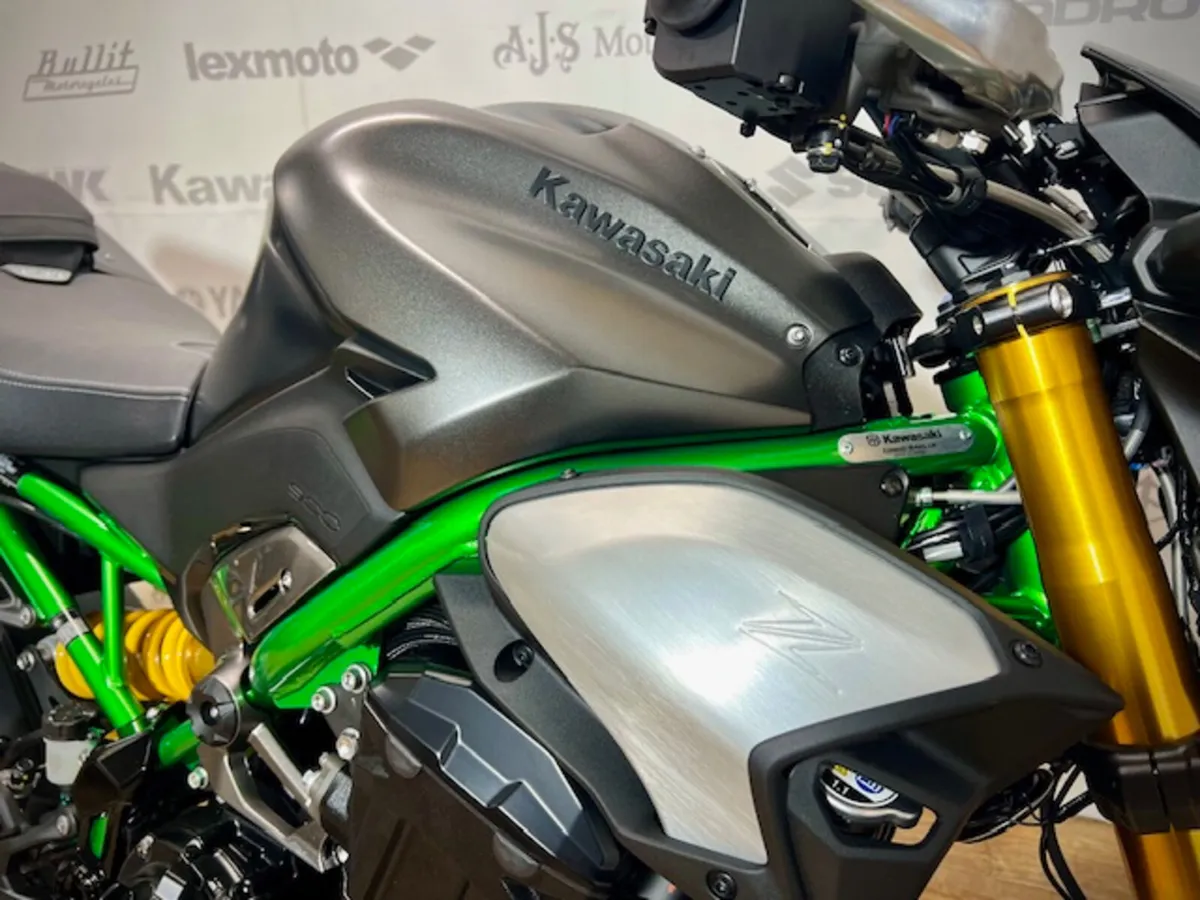 Kawasaki Z900 SE - Image 4