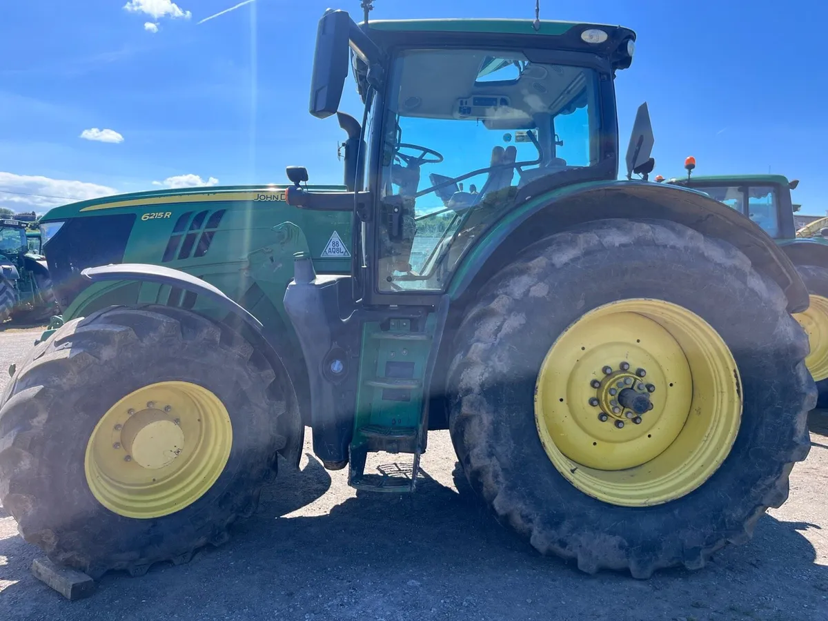 John Deere 6215R - Image 4