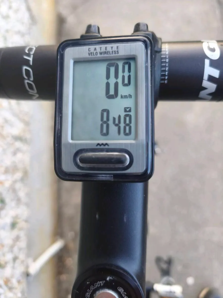 Giant Road Bicycle - Image 4