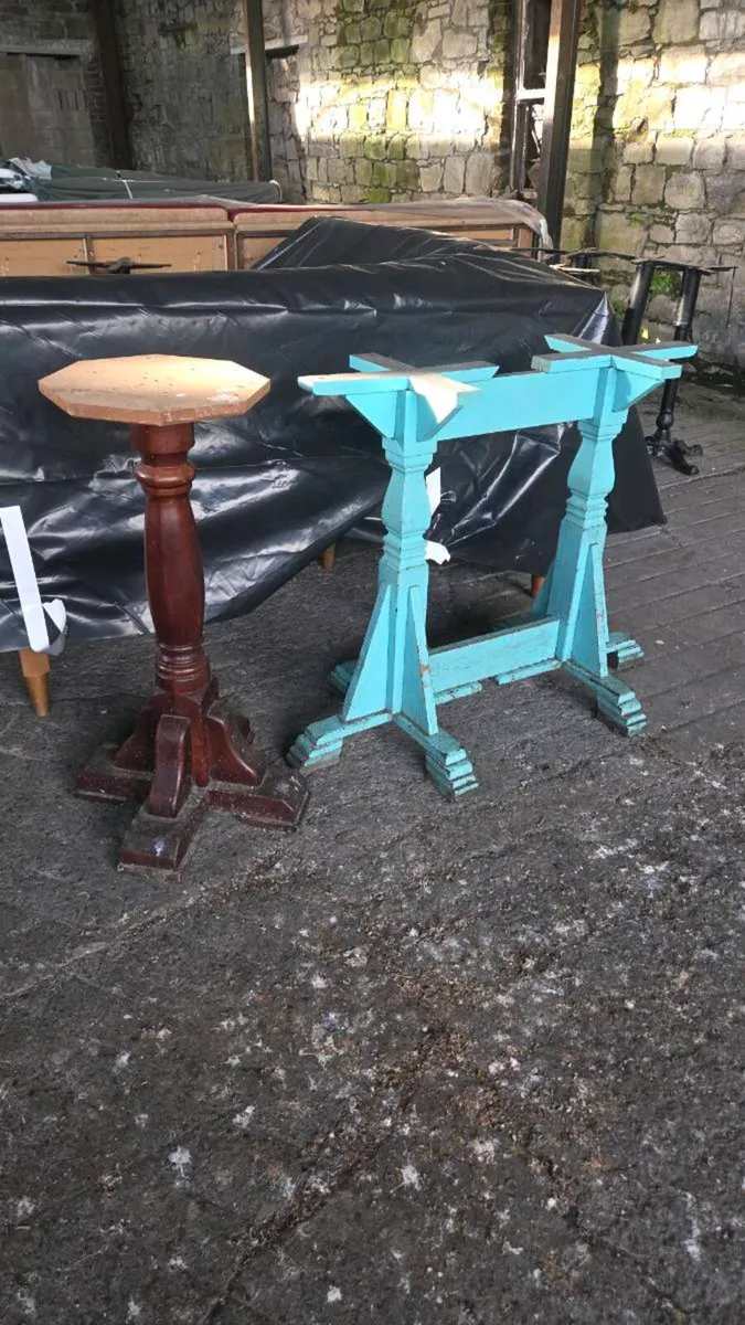 Pub furniture benches/tables - Image 2