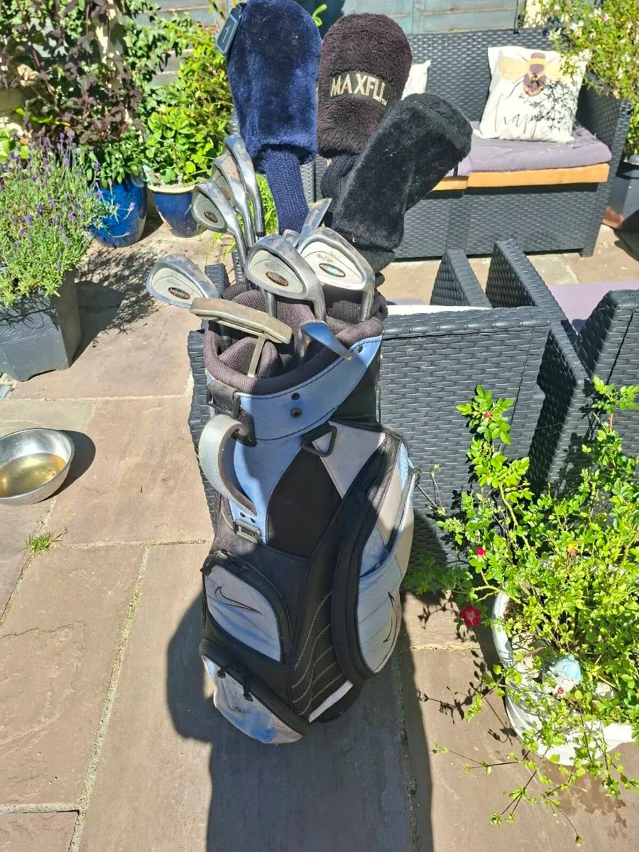 Cheap Right Handed Golf Club Set - Image 1