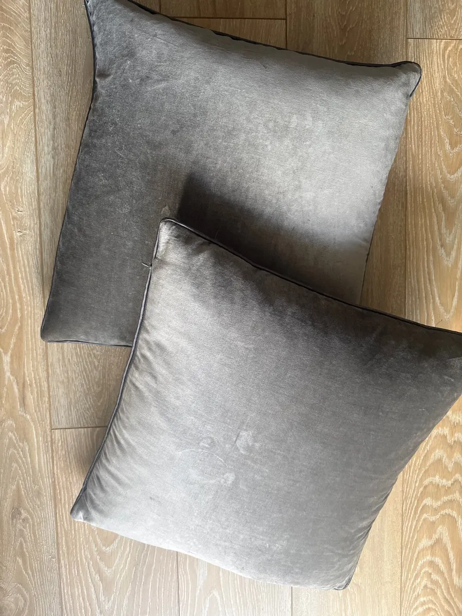 Cushions - Image 3
