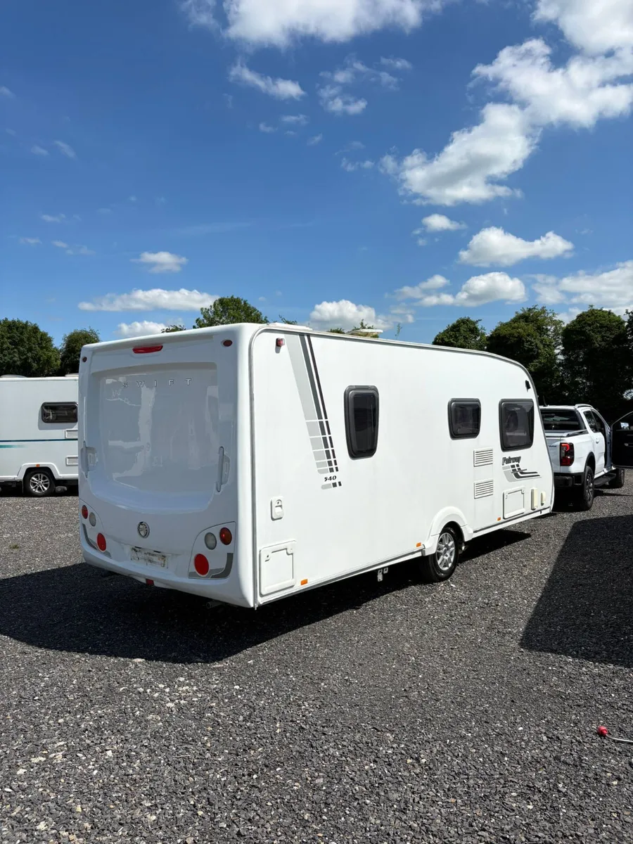 Swift fairway 4berth caravan - Image 2