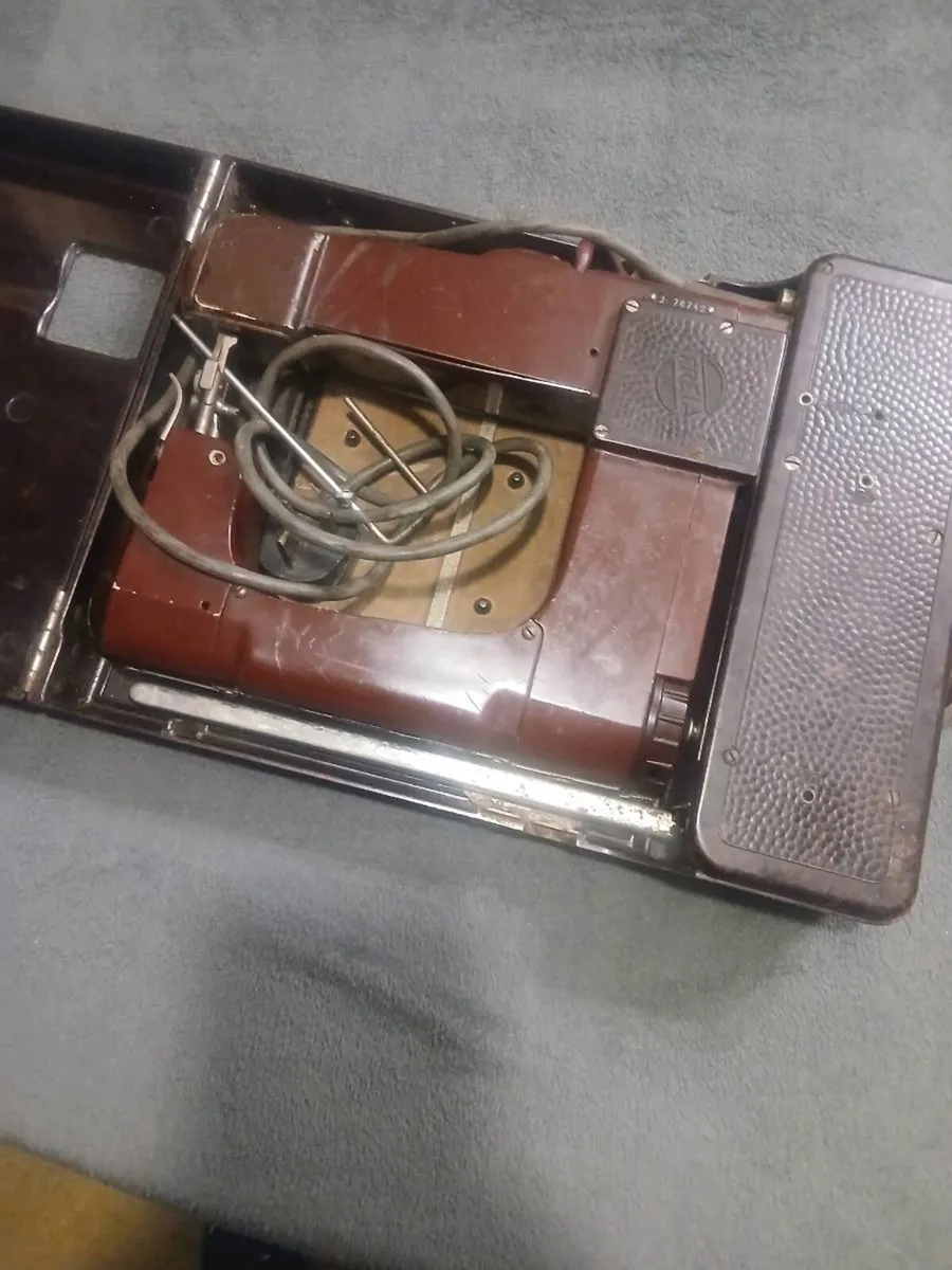 Freia sewing machine - Image 3