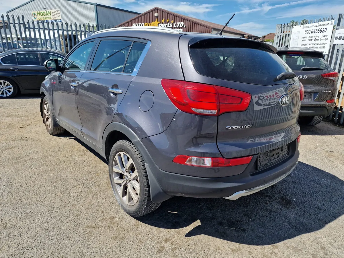 14 KIA SPORTAGE  1.7 CRDI FOR BREAKING - Image 4
