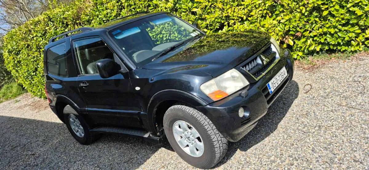 Mitsubishi Pajero 3.2 SWB Diesel - Image 1