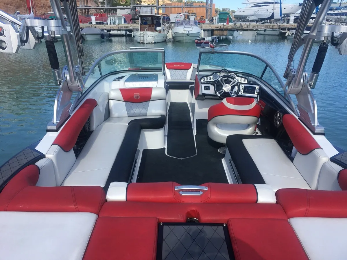 2013 Mastercraft X30 Saltwater Series inc Trailer - Image 4
